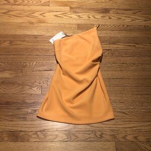 NWT Bec & Bridge Nala One Shoulder Mini Dress in Mango. Size 6.